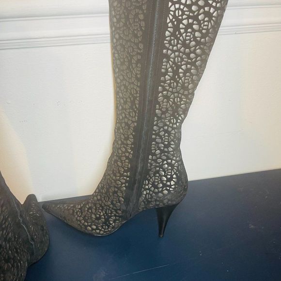 St. John Black Gun Metal Gray And Laser Cut Suede and Leather Boots  8.5 - Picture 4 of 10